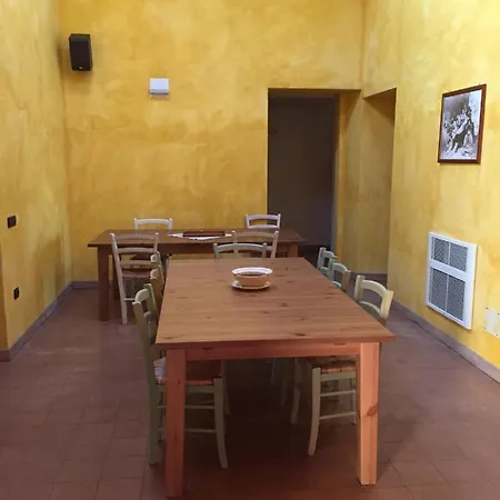Agriturismo Santa Laura * 罗通代拉